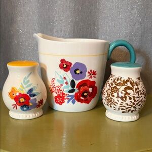 The Pioneer Woman Flea Market Salt & Pepper Shaker Set & 4 Cup Measuring Cup